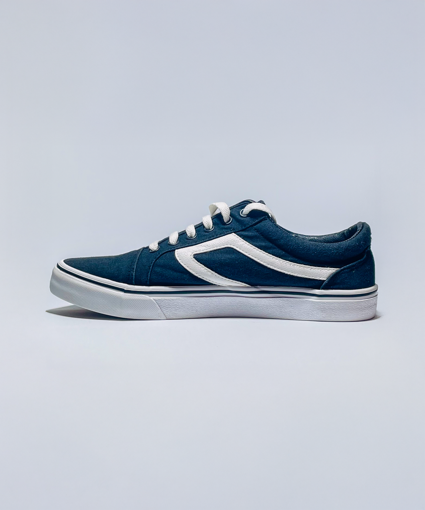 Retro Canvas Sneakers – Black & White Casual Classics